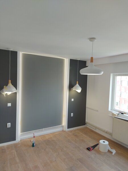 Electrician, execut instalatii electrice